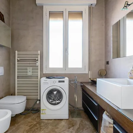 051 Living Apartment Bologna